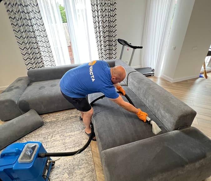 Якісне очищення меблів